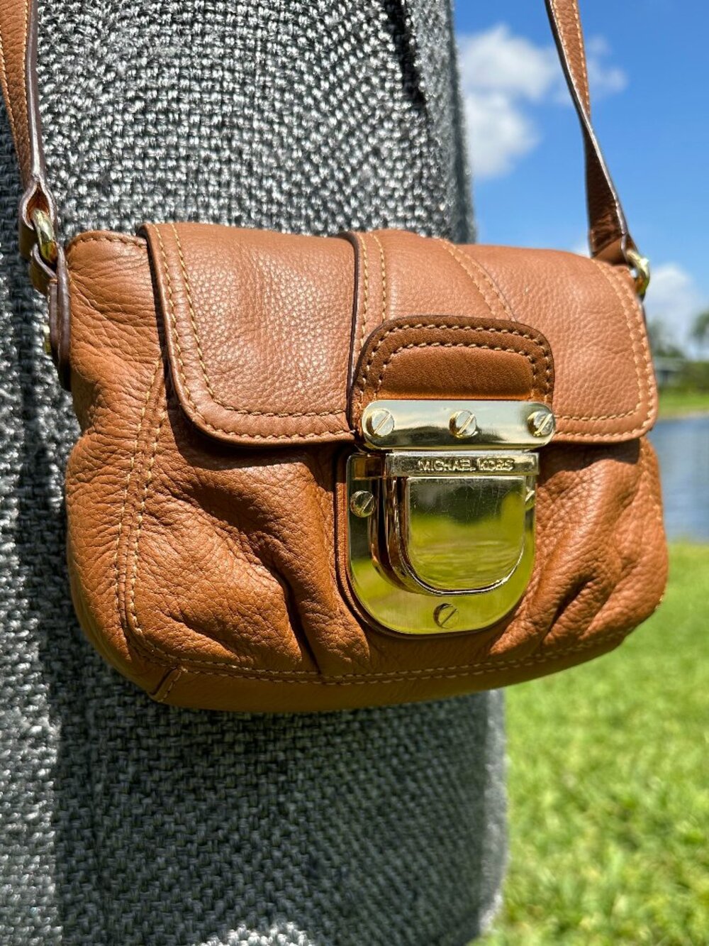 MICHAEL Michael Kors Acorn Charlton Buckle Closure Small Crossbody Purse EUC